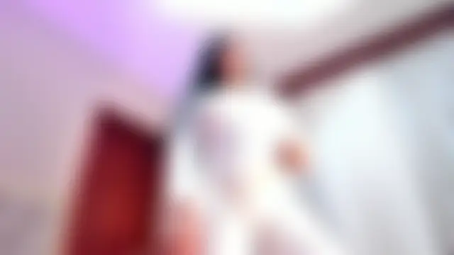SeleneLujan 现场聊天室