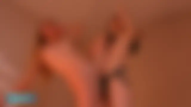 Miablueye's Live Chat Room