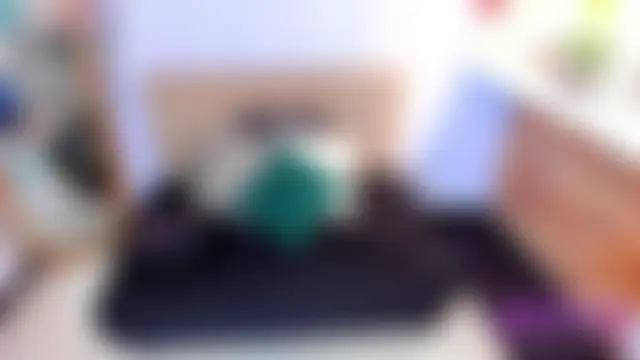 milavega_'s Live Chat Room