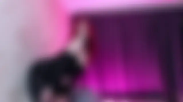 Nina_Blum_ Adlı Modelin Canlı XXX Sohbeti