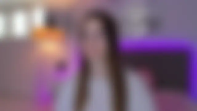 LuisaClover's Live Chat Room