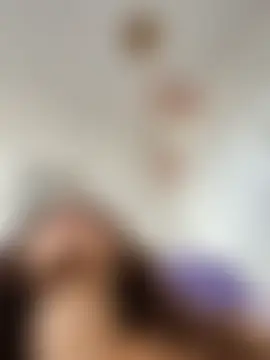 ViankaRose's Live Chat Room