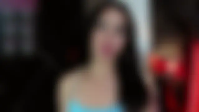 Pertunjukan Kamera Web Nayara_K