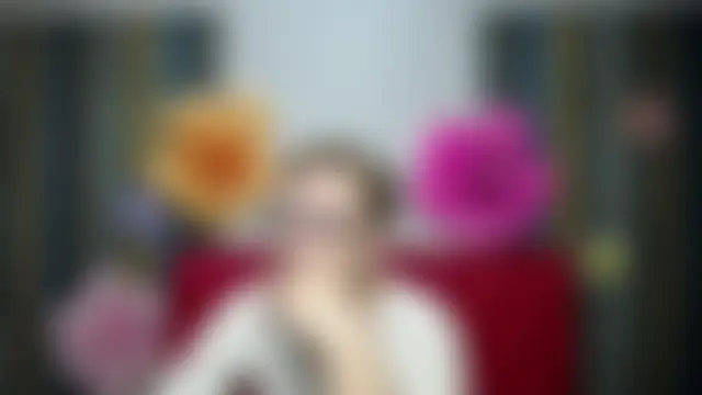 غرفة دردشة EmiliaGree المباشرة