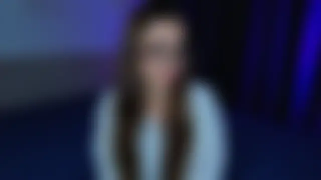 LauraHansil's Live Chat Room