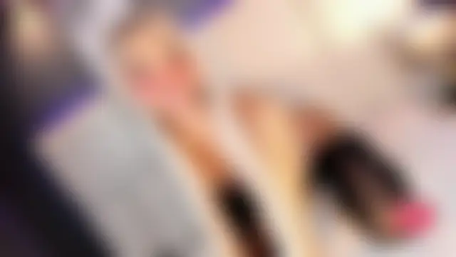 Kornylovee's Live Sex Cam Show