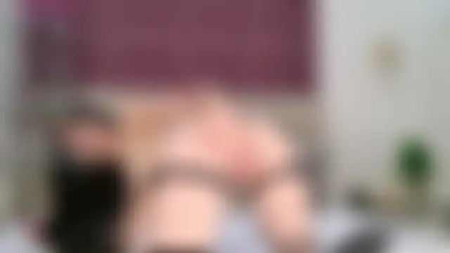 EllieJules élő chatszobája