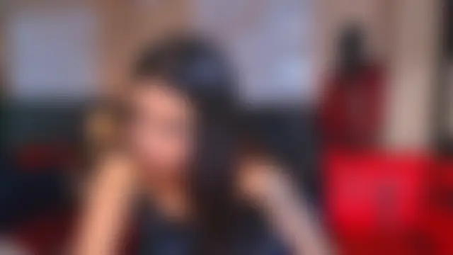 Juliet_Nasty Adlı Modelin Canlı Sohbet Odası