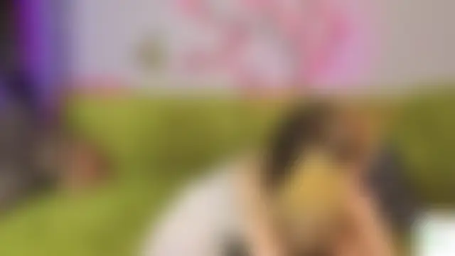 Chat XXX en directo de HellyCherry
