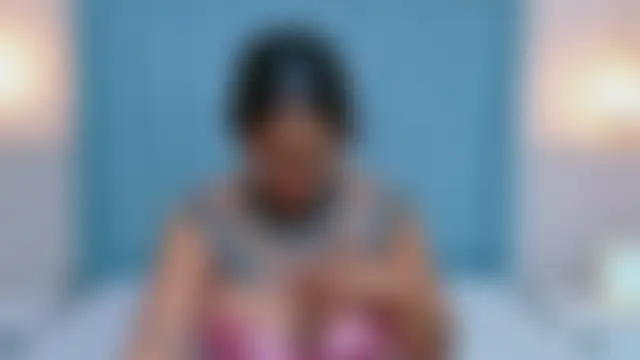 NicoleBlum Adlı Modelin Canlı Sohbet Odası