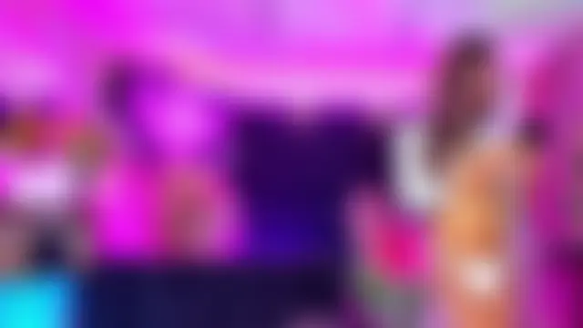 Queens_Wonders_Blonders 网络视讯表演