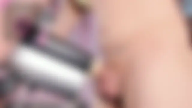 JESSI_NAOMI 现场性爱视讯表演