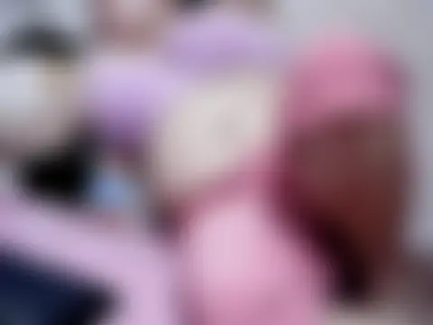 HornyPussie69's Live XXX Chat