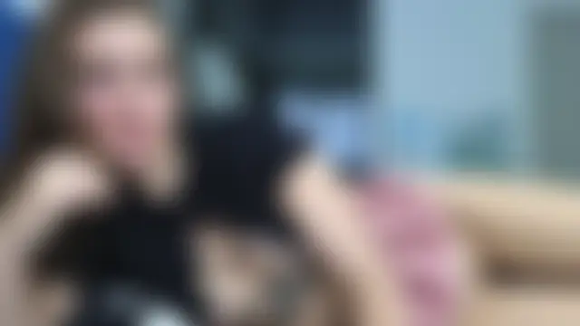 lizzyXpeach's Live Webcam Chat