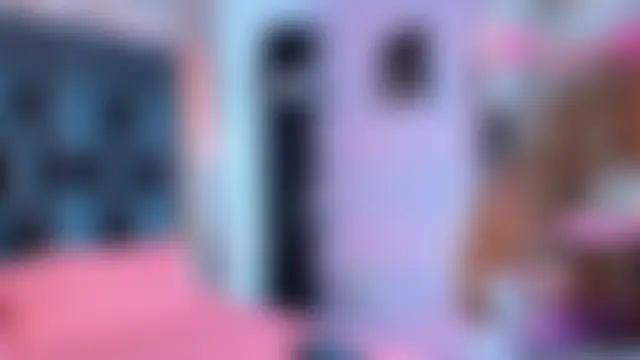 LuciaMoretti_ Pertunjukan Webcam
