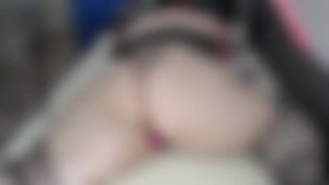 Pokazy przed kamerką – BigBootyAlice