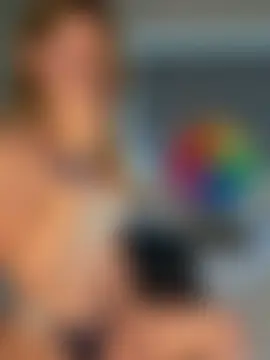Lilly-Luscious live-chat rom