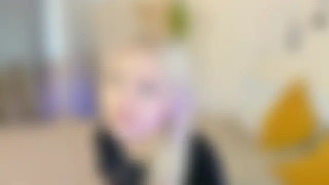 MidnightPoise Show in webcam