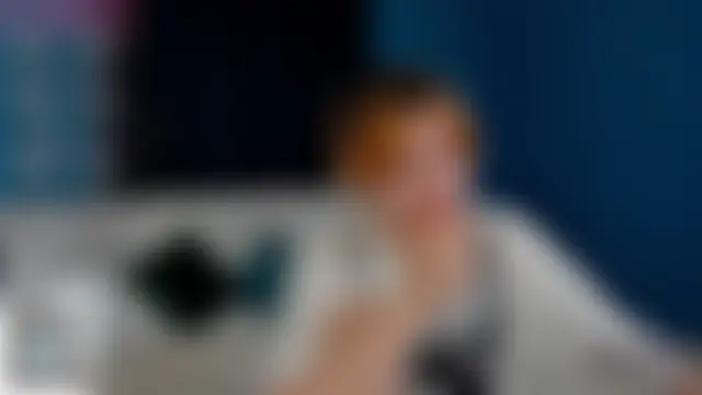 Linablueeyed Show in webcam