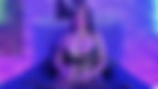 Онлайн чат Lucyy_tits