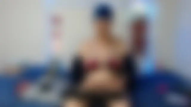 Živá chatovací místnost loquitaqueen011