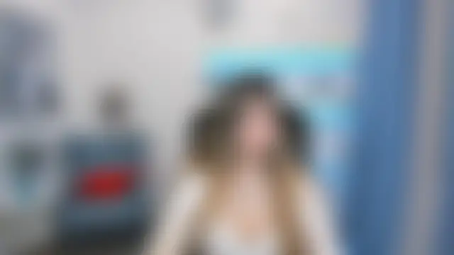 AnneTLi Live Chatrum