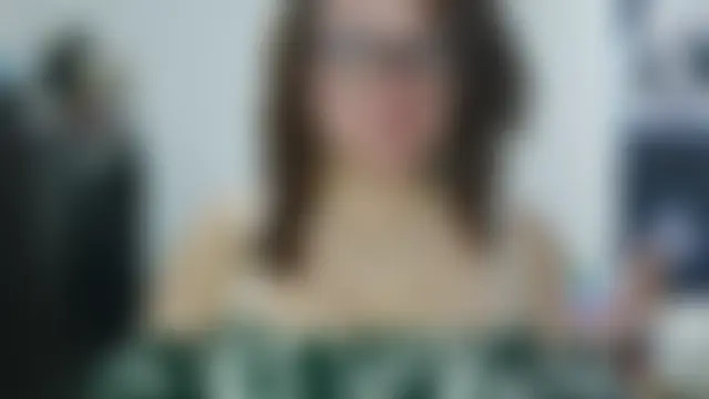 curly_greeneyedn Live chat-huone