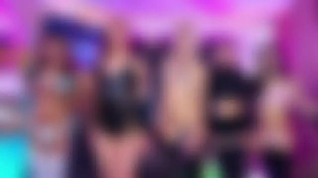 Queens_Wonders_Blonders Webcam show