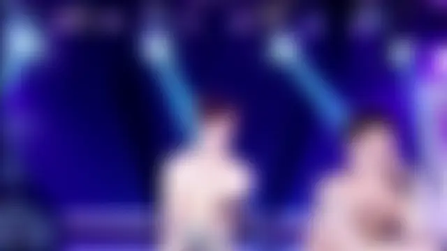 AOA-boy webcam show