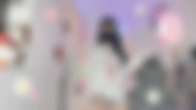 Tieu-May webcam show