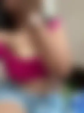Curvy_Anaya's Live Chat Room