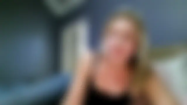 הופעת סקס קאם בשידור חי של Lisaisluscious
