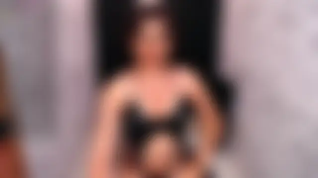Victorias_DomWorld Show in webcam