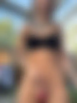 Dollie__X Adlı Modelin Canlı XXX Sohbeti