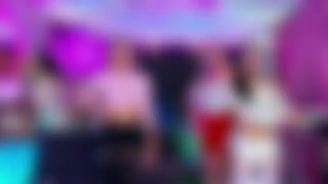 Queens_Wonders_Blonders Webcam show
