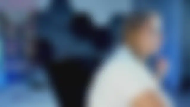 MikaelaStone 即時 XXX 聊天