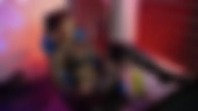 tay_ler3n Webbikameraesitys
