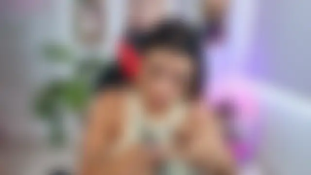 SALOOMEE__n Live chat-huone