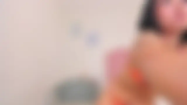 Dakota_Cline élő chatszobája
