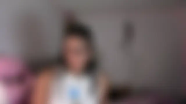 SarahCute14 Adlı Modelin Canlı Sohbet Odası