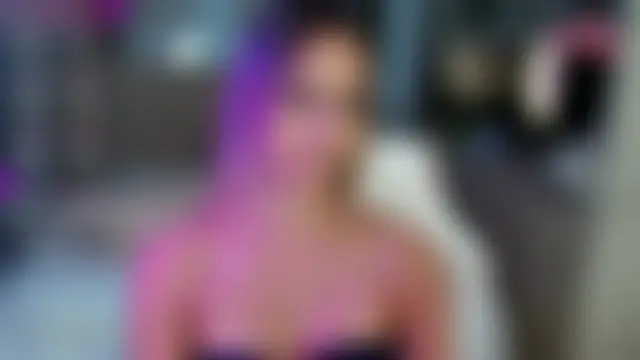 Stacy_Tyler Adlı Modelin Canlı Sohbet Odası