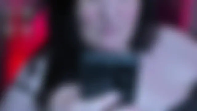 Živá chatovací místnost QueenOfHaze