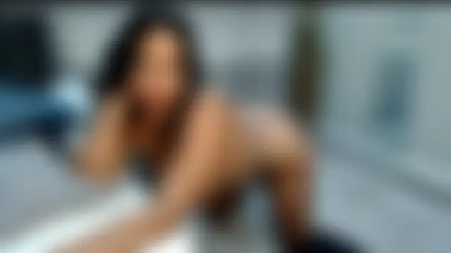 غرفة دردشة _MoniqueLovay_ المباشرة