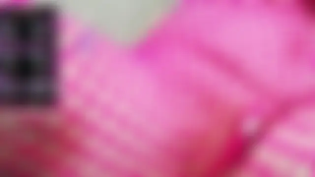 Kittywhiteass' Live Chat Room