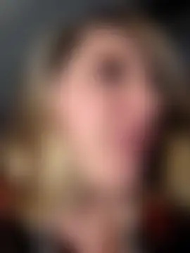 SheIsSomething's Live Chat Room