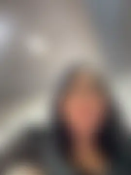 חדר צ'אט בשידור חי של Sarahballiston_