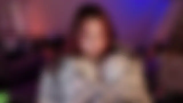 Mia_R0ss লাইভ চ্যাট রুম