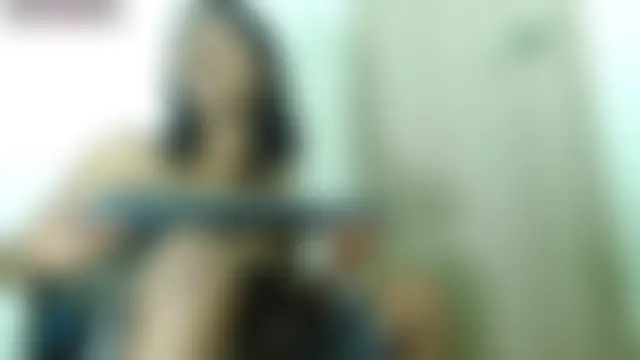 avaleri_cherry's Live Chat Room