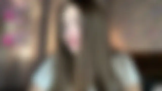 LoraDavi Adlı Modelin Canlı Sohbet Odası