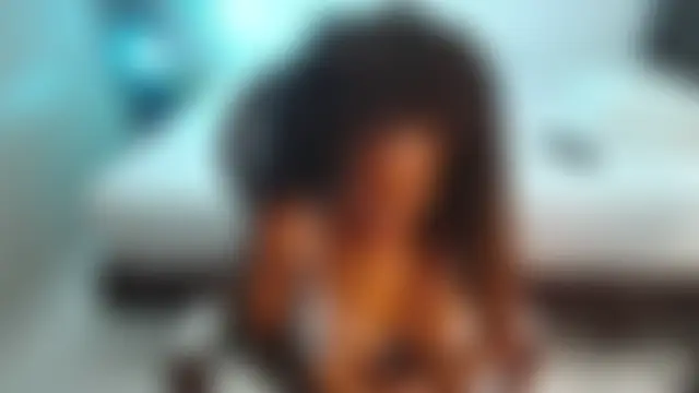 Ebony_rizon élő chatszobája